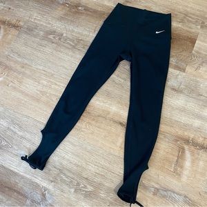Nike Black Yoga 7/8 tights cutout leggings DJ0801. Women’s Small. Nike Dri Fit